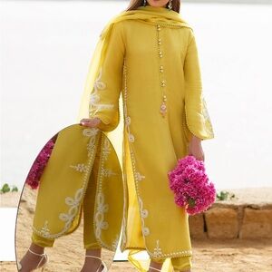 Farah Talib Aziz 3 piece Silk Embroidered Outfit with Organza Dupatta